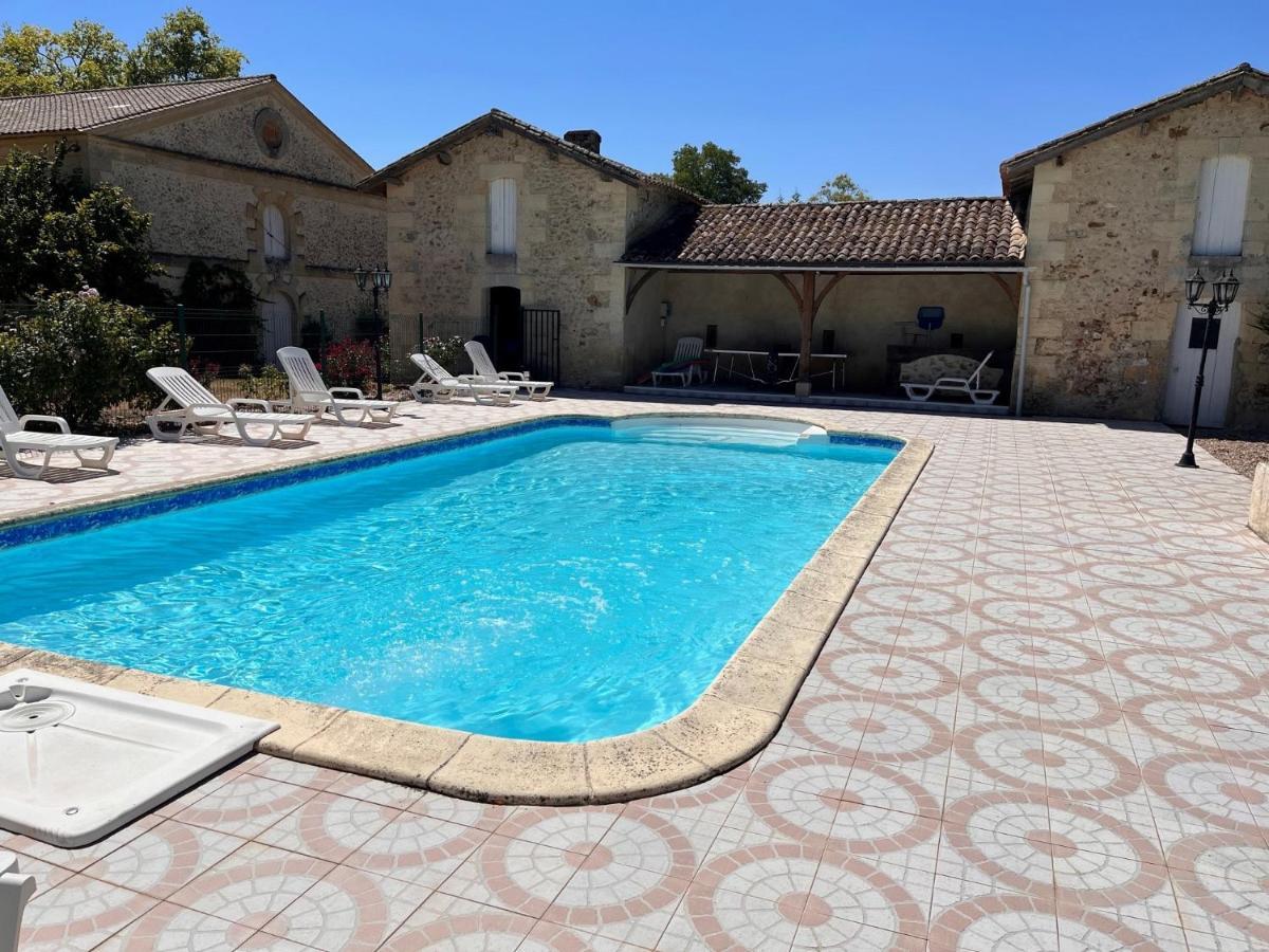 Domaine clos et arboré de 3 ha avec deux maisons Lamothe-Montravel Exterior foto